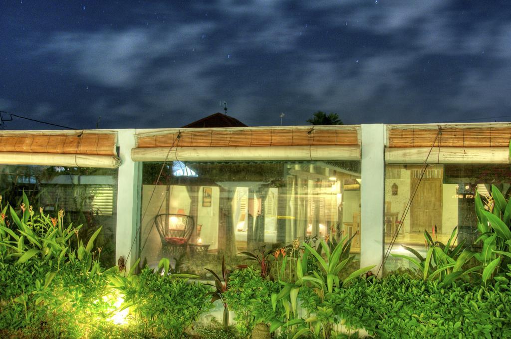 Villa Laksmana Hideaway 2 - Surrounded By Water- 2Bd Villa With Fantastic Pool! Семиньяк Экстерьер фото